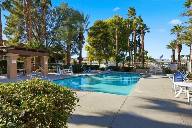 Building Photo - 5114 S Jones Blvd