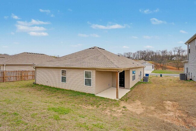 Building Photo - 4404 SW Sackett Ave