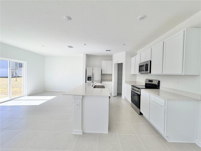 Building Photo - 3666 Hardman Dr