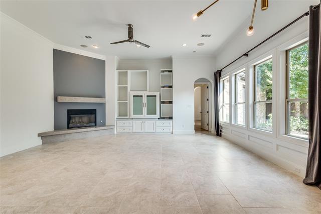 Building Photo - 503 Clear Vista Dr