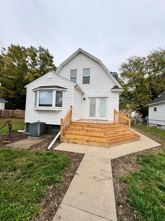 Building Photo - 620 Kirkwood Ave