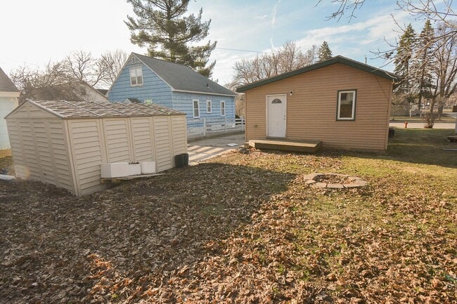 Building Photo - Rent Special!  2 Bed, 1 Bath Home Near Mayo Clinic