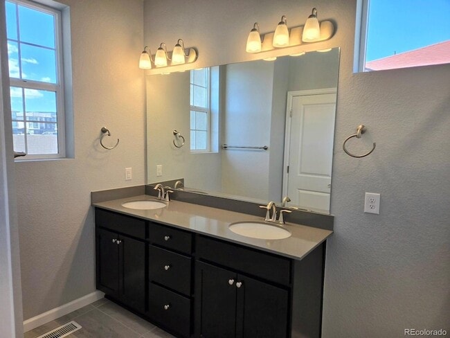 Building Photo - 2220 Santini Trl