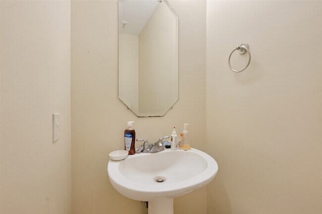 Building Photo - 14419 Manorbier Ln