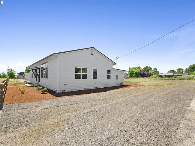 Building Photo - 9015 Community Club Rd