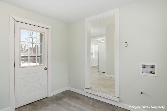 Building Photo - 33759 N Lake Shore Dr