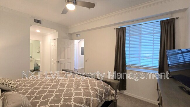 Building Photo - 43010 Greenway Blvd