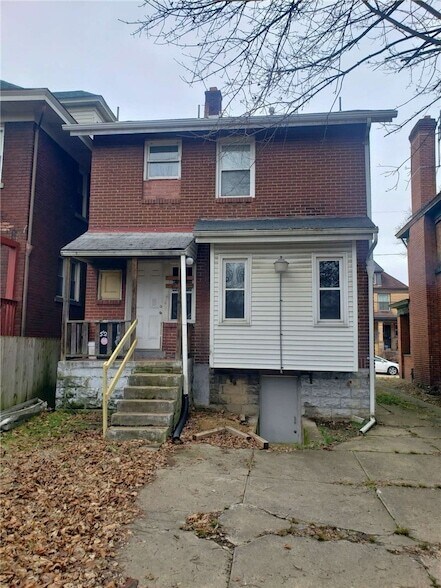 Building Photo - 3102 Bergman St