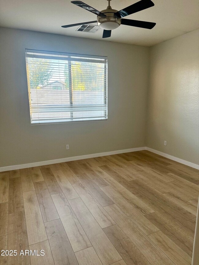 Building Photo - 1259 S Emmett Dr