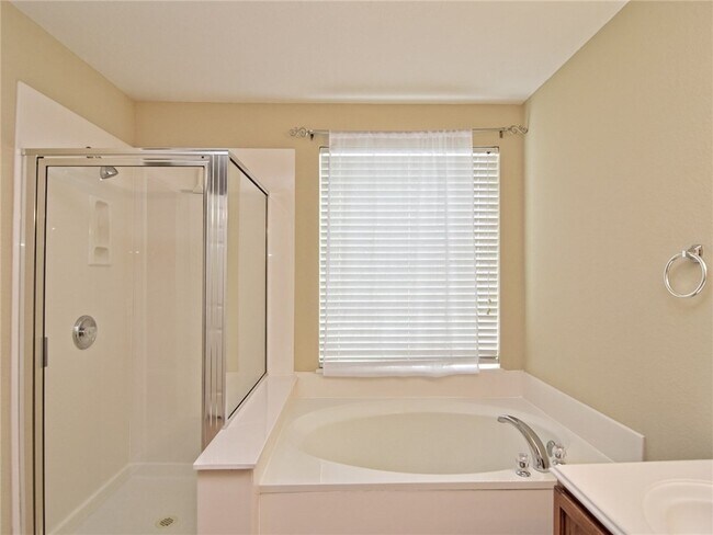 Building Photo - 3323 Alexander Valley Cove