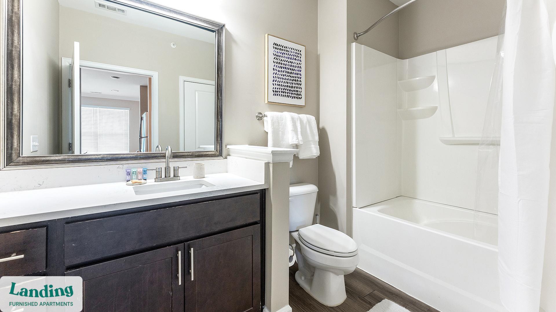 Building Photo - 195 N Creek Dr