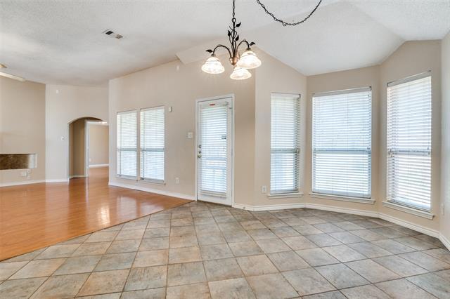 Building Photo - 3729 Sycamore Ln