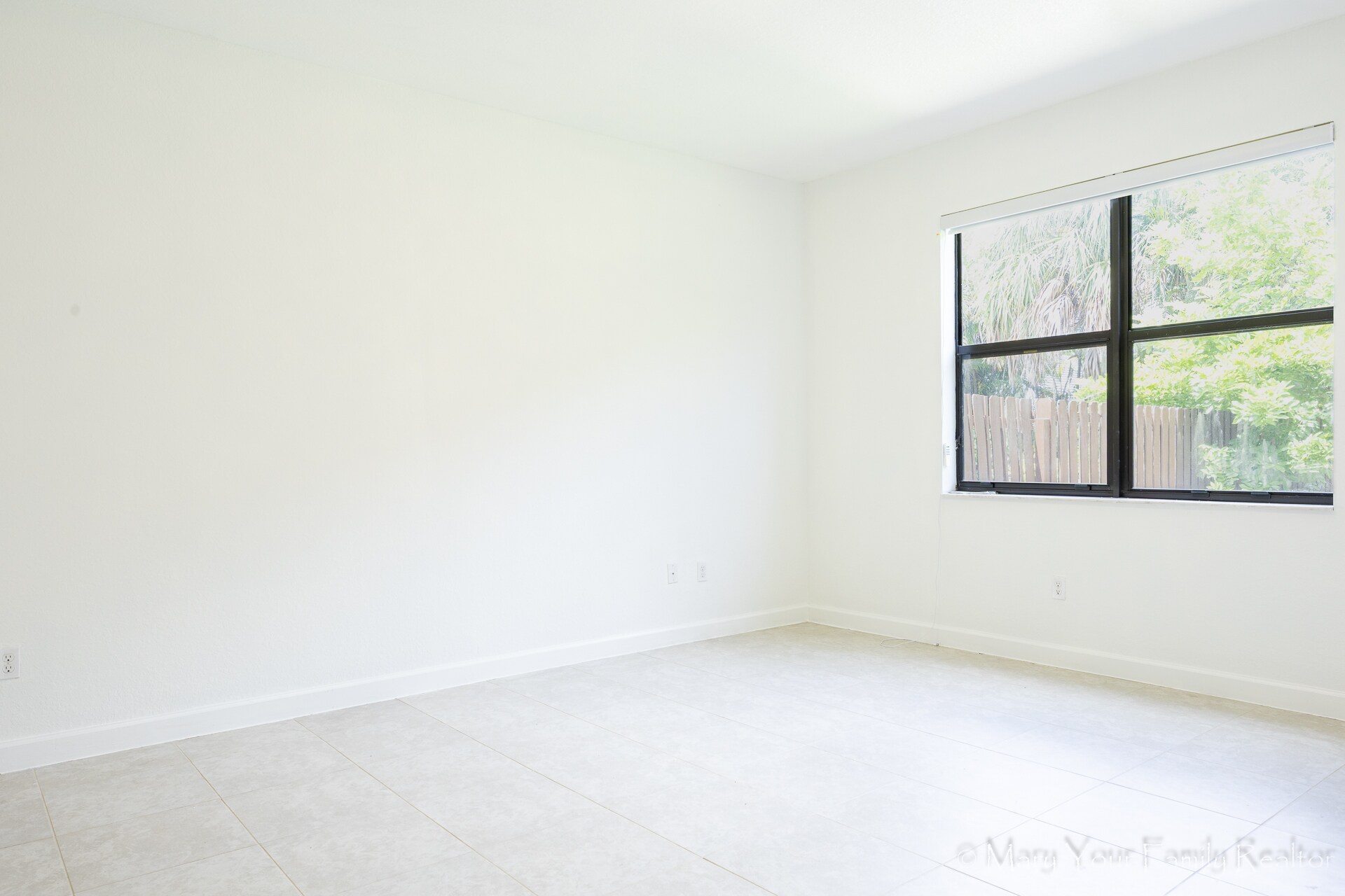 Building Photo - 3841 Aspen Leaf Dr