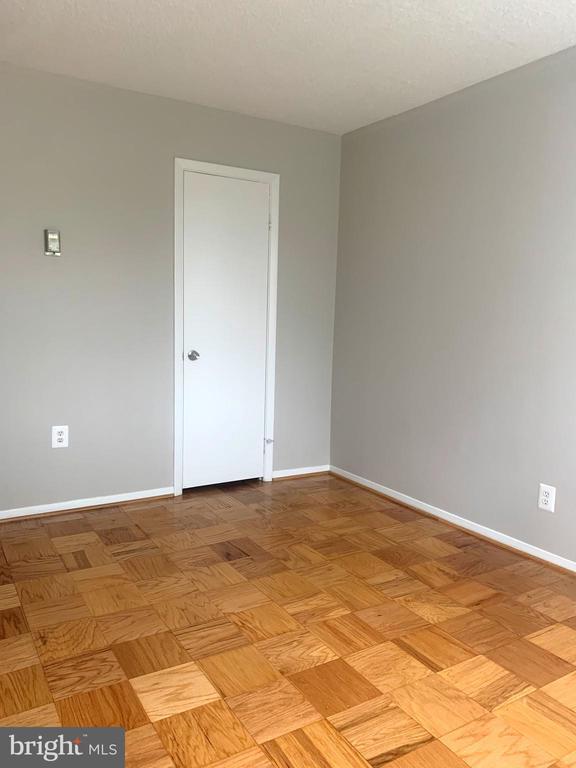 Building Photo - 5353 Columbia Pike