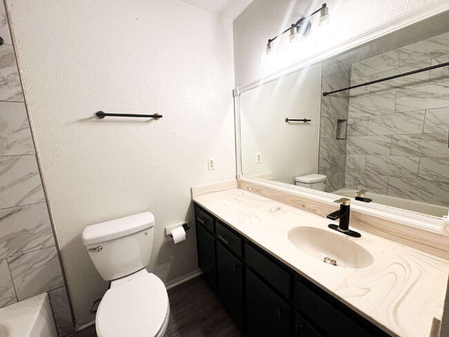 Building Photo - "Pool Home in the Center of Yuma!"