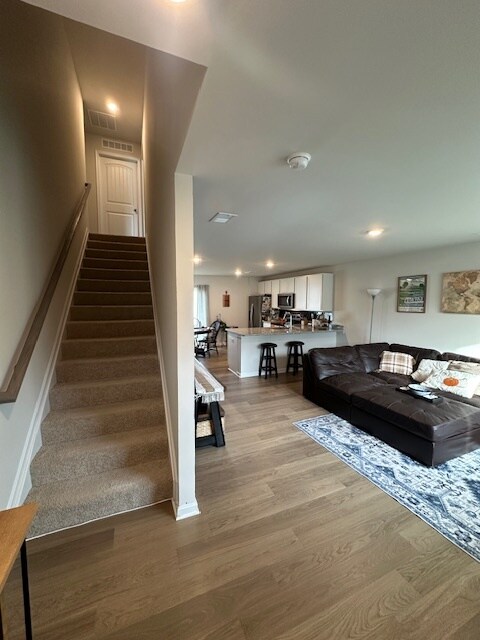 Building Photo - 185 Plantation Dr