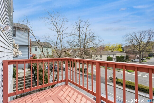 Building Photo - 81 Pemberwick Rd