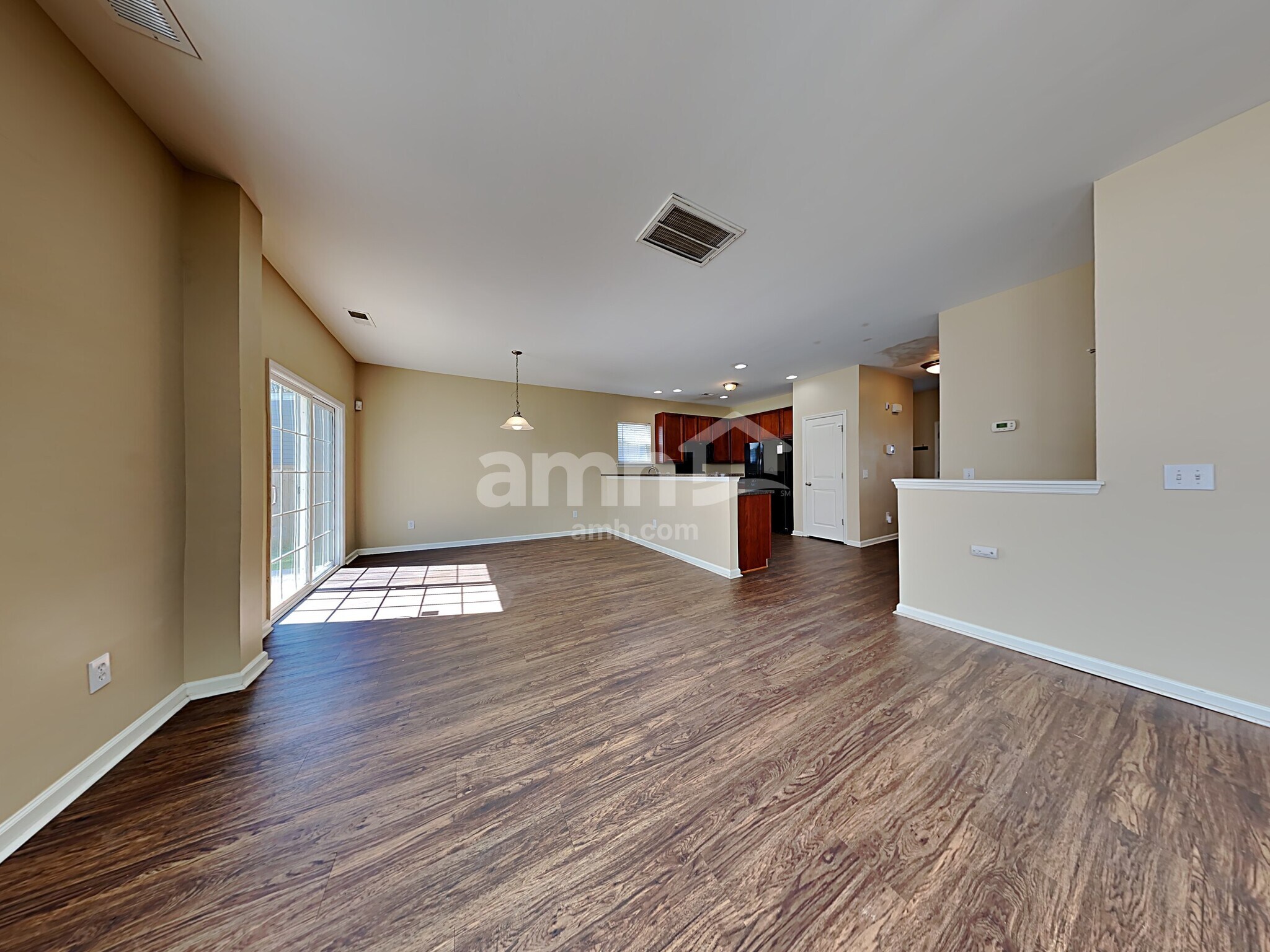 Building Photo - 577 English Oak Cir