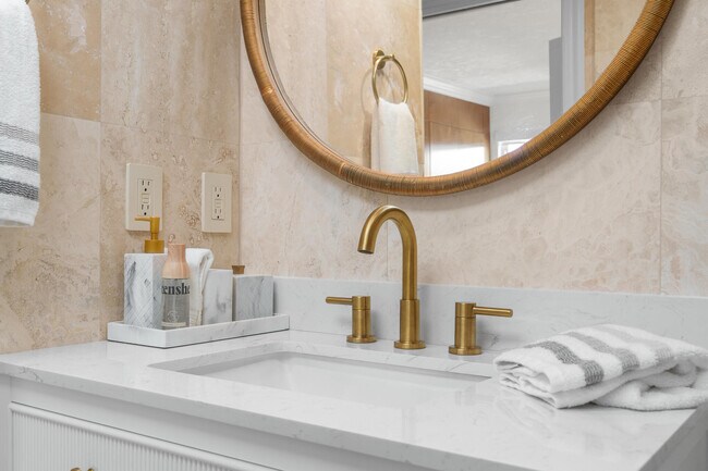 Building Photo - 1111 S Ocean Blvd