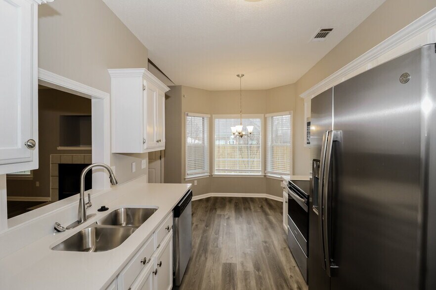 Building Photo - 20 Cypress Grove Cove