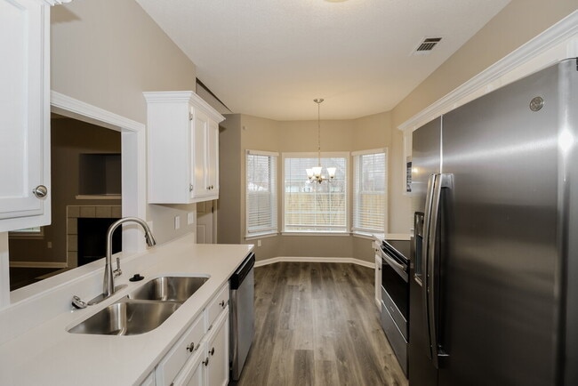 Building Photo - 20 Cypress Grove Cove