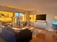 Building Photo - 120 Wyllis Ave