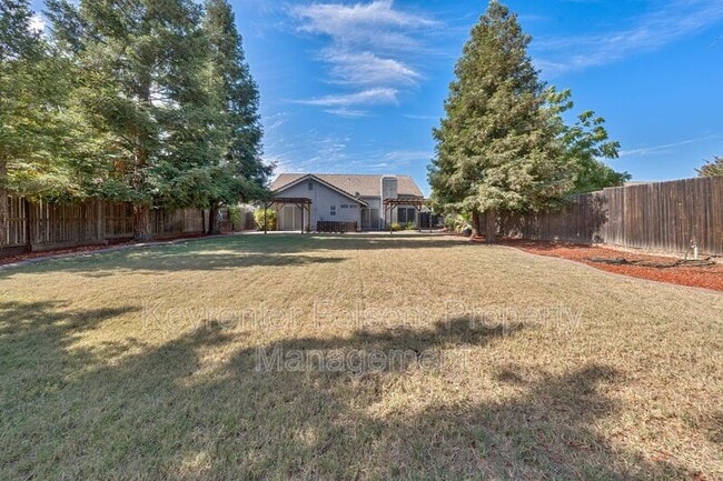 Building Photo - 617 Vernon Oaks Dr