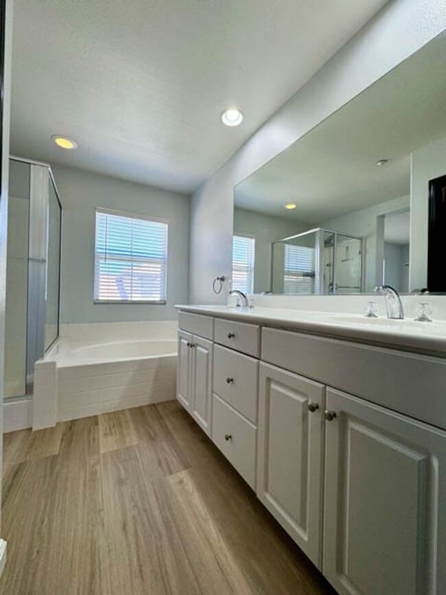 Building Photo - Upgraded 3 bedroom Willow Haven Condo available for LEASE in Murrieta!
