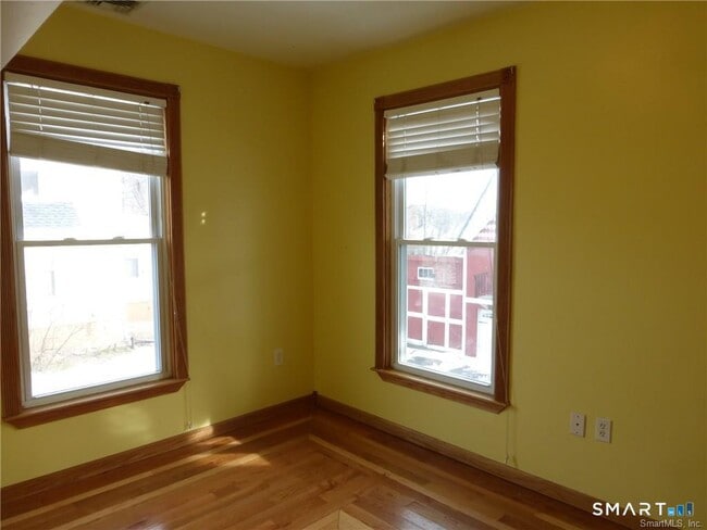 Building Photo - 28 Frederick St