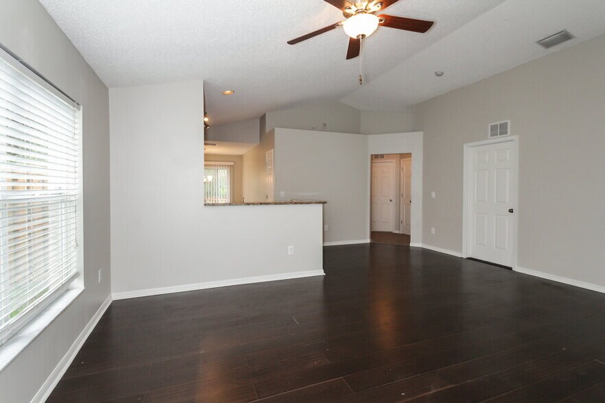 Building Photo - 6918 Summer Harbor Ln