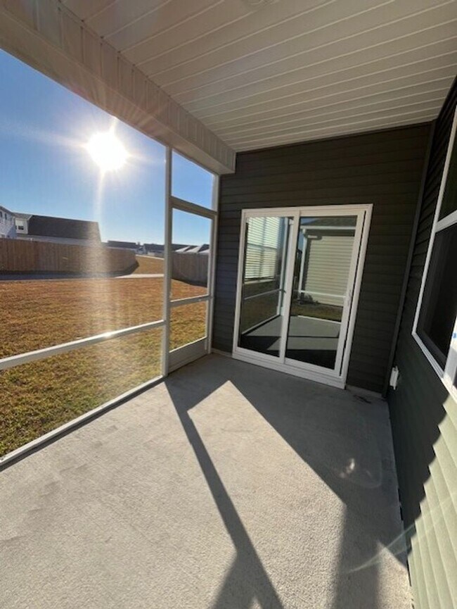 Building Photo - Welcome to your dream home in the heart of Leland, NC.