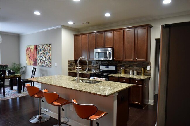 Building Photo - 1805 Kingsbridge Ct