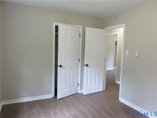 Building Photo - 117 N Ivy Ave