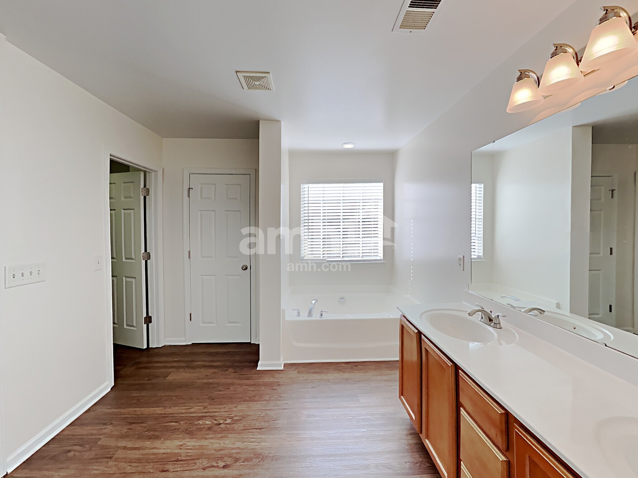 Building Photo - 9015 Goldfields Dr