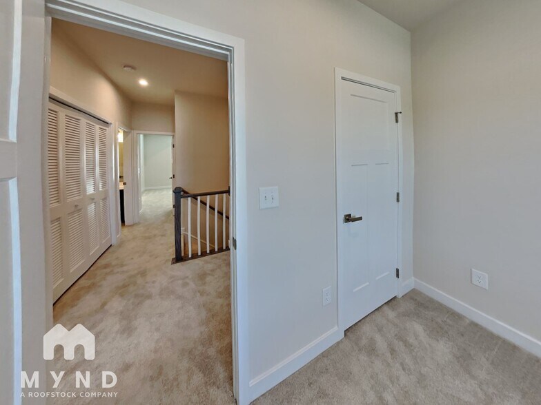 Building Photo - 2203 Doby Creek Ln
