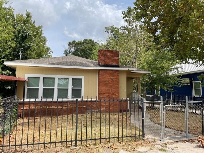 Primary Photo - 2218 Stevens St