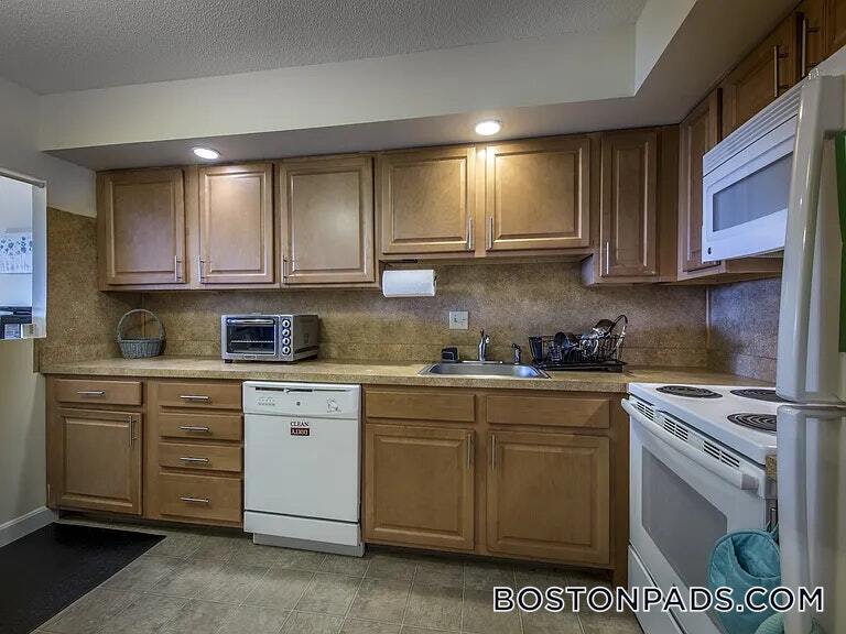 Building Photo - 385 Massachusetts Ave