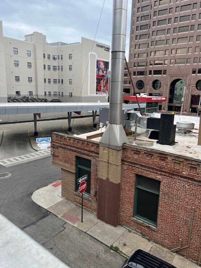 Building Photo - 160_WALL