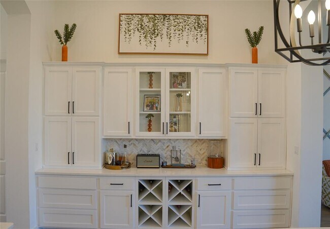 Building Photo - 629 Rocky Spot Dr