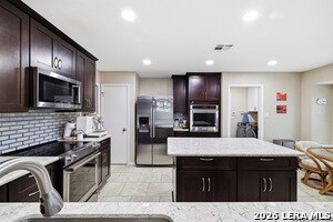 Building Photo - 14002 Fairoak Crossing