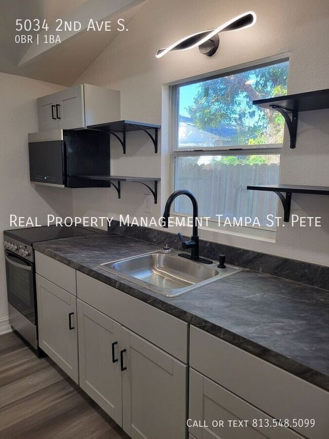 Building Photo - 5034 2nd Ave S