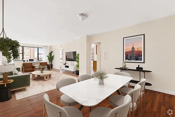 Building Photo - 10740 Queens Blvd