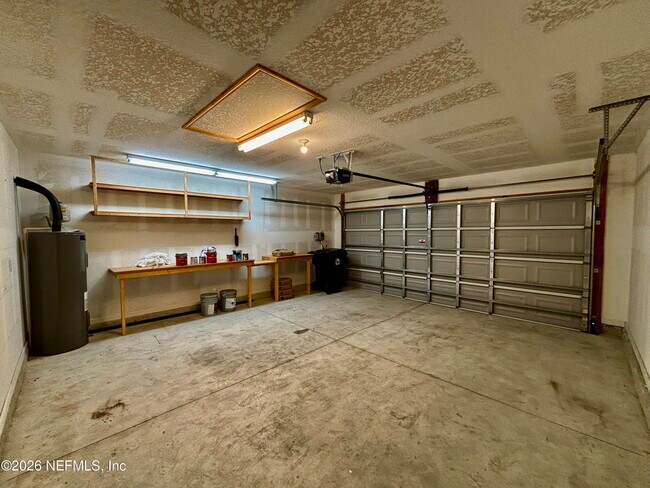 Building Photo - 2427 Falling Star Ln