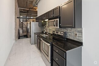 Building Photo - 521 S 7th St