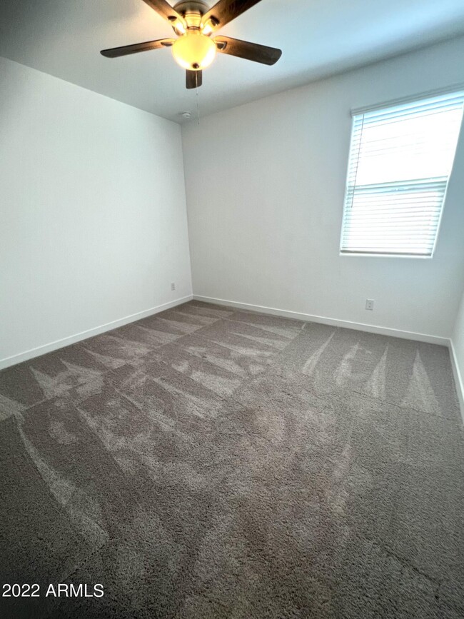 Building Photo - 16943 W Las Palmaritas Dr