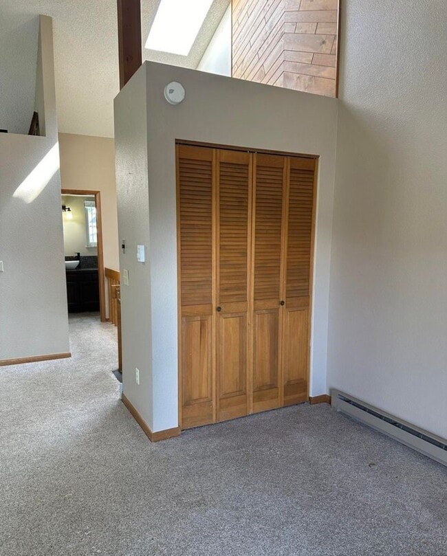 Building Photo - Estes Park Town Home