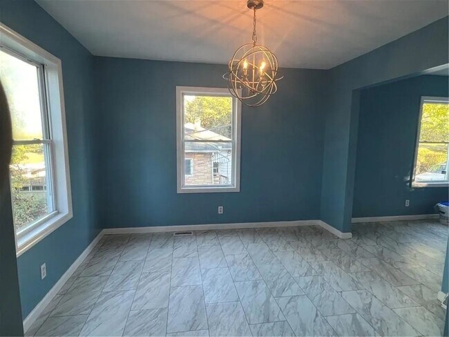 Building Photo - 3BD/ 1 BA Home for Rent- Coraopolis