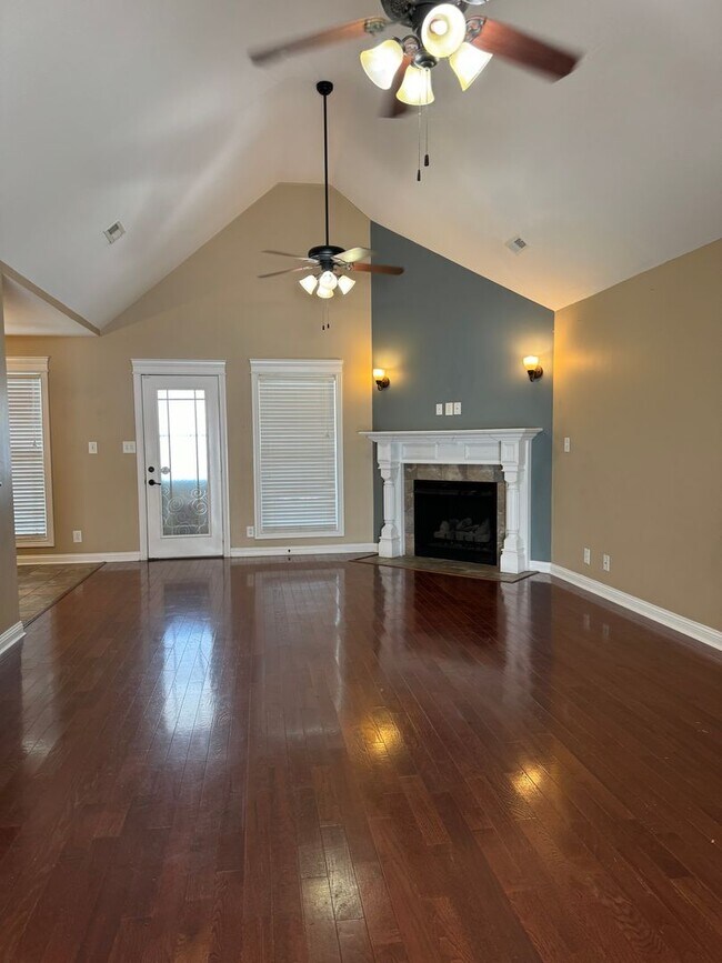 Building Photo - 1701 Winterhaven Ct