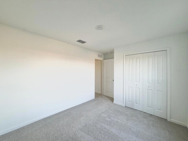 Building Photo - 2122 Chris Dr