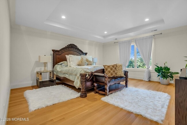 Building Photo - 243 Overbrook Ave